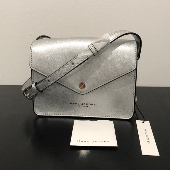 Marc Jacobs Handbags - Marc Jacobs crossbody